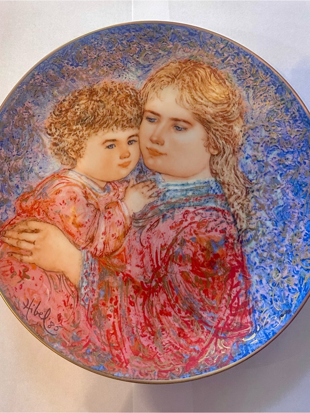 Knowles Hand-Painted Ceramic Mother and Child Plate in Blue, Pink and Gold